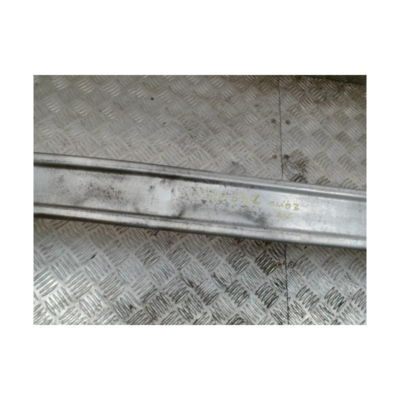 Renfort pare choc avant (traverse) RENAULT CLIO 3 PHASE 1 d’occasion