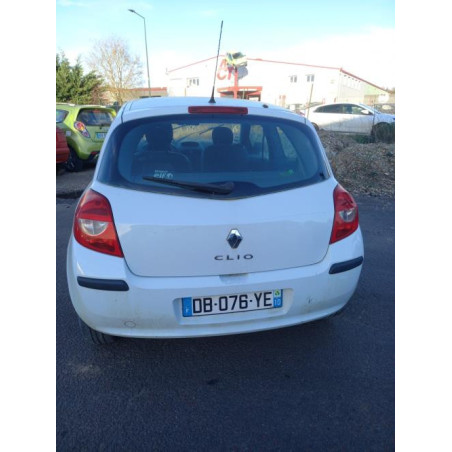 Renfort pare choc avant (traverse) RENAULT CLIO 3 PHASE 1 d’occasion