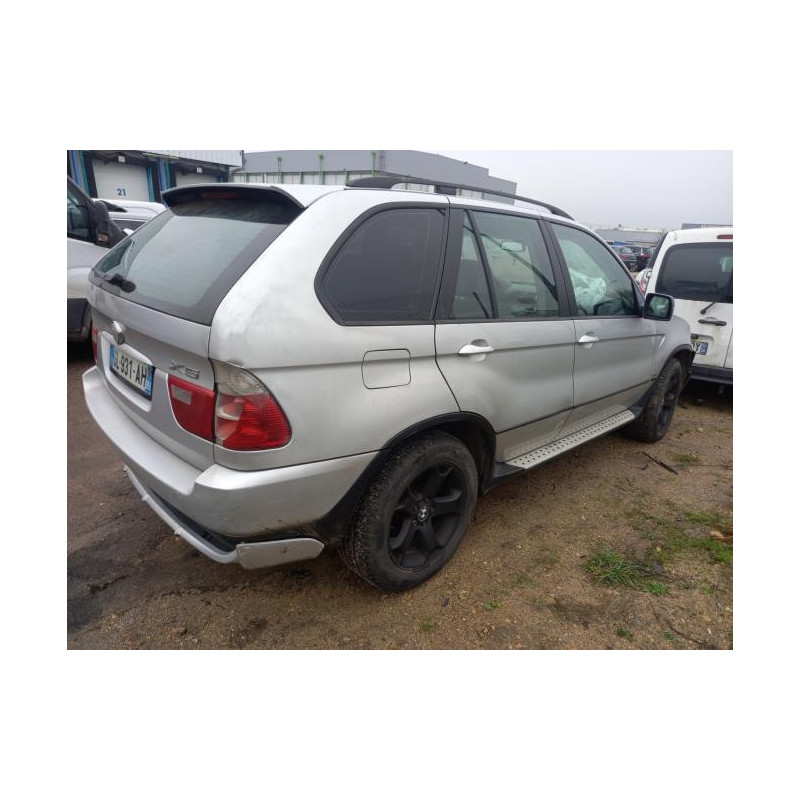 Pare boue arriere droit BMW X5 E53 d’occasion