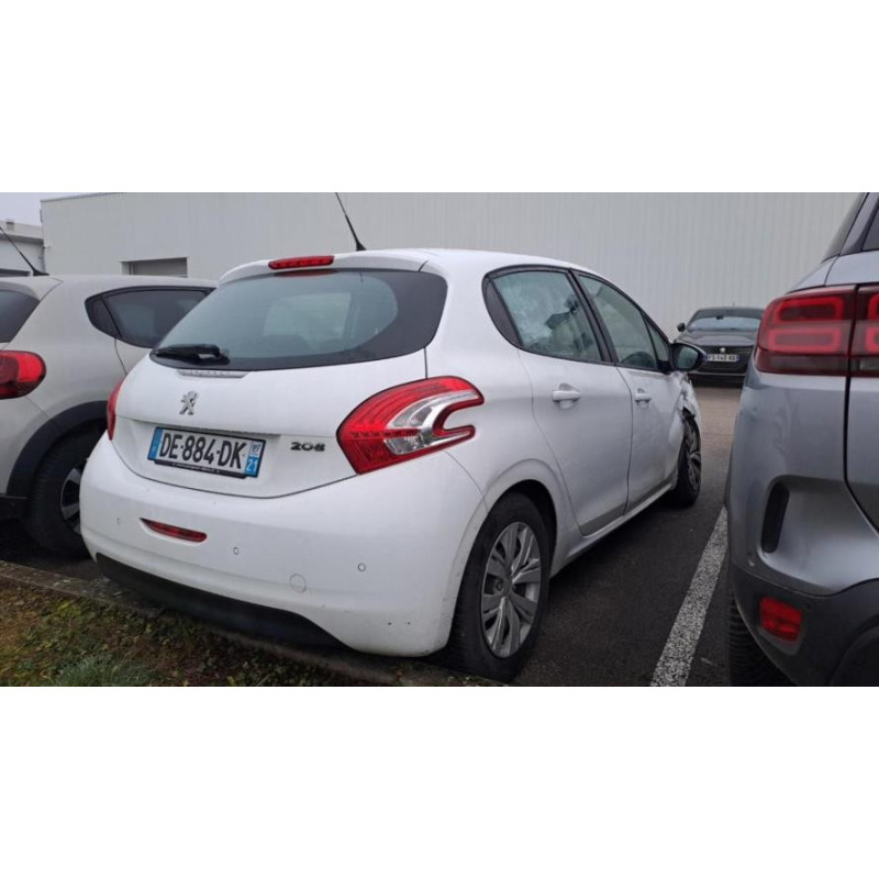 Renfort pare choc avant (traverse) PEUGEOT 208 1 PHASE 1 d’occasion