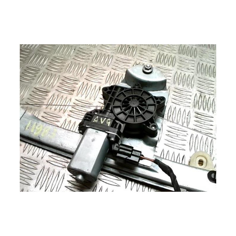 Leve vitre electrique avant gauche RENAULT CLIO 4 PHASE 2 d’occasion
