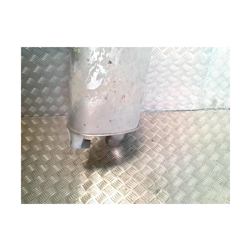 Silencieux arriere (echappement) TOYOTA COROLLA VERSO 2 PHASE 1 d’occasion