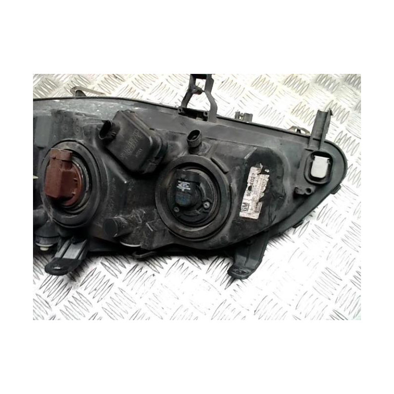 Optique avant principal droit (feux)(phare) OPEL ZAFIRA A PHASE 2 d’occasion