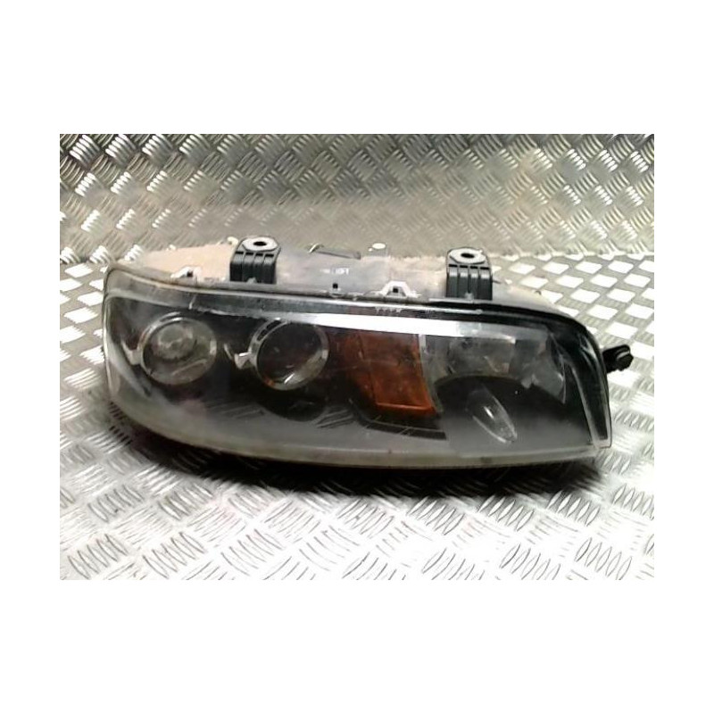 Optique avant principal droit (feux)(phare) FIAT PUNTO 2 PHASE 1 d’occasion