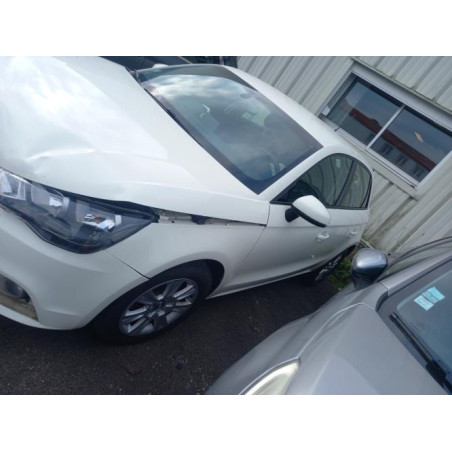 Feu arriere principal droit (feux) AUDI A1 1 SPORTBACK PHASE 1 d’occasion