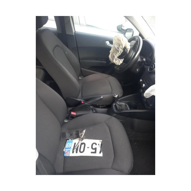 Feu arriere principal droit (feux) AUDI A1 1 SPORTBACK PHASE 1 d’occasion