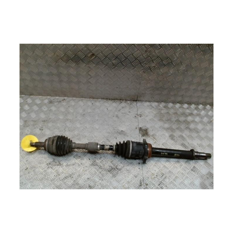 Cardan droit (transmission) TOYOTA COROLLA VERSO 2 PHASE 1 d’occasion