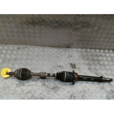 Cardan droit (transmission) TOYOTA COROLLA VERSO 2 PHASE 1 d’occasion