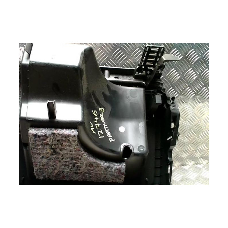 Boite a gants PEUGEOT PARTNER 3 PHASE 1 d’occasion
