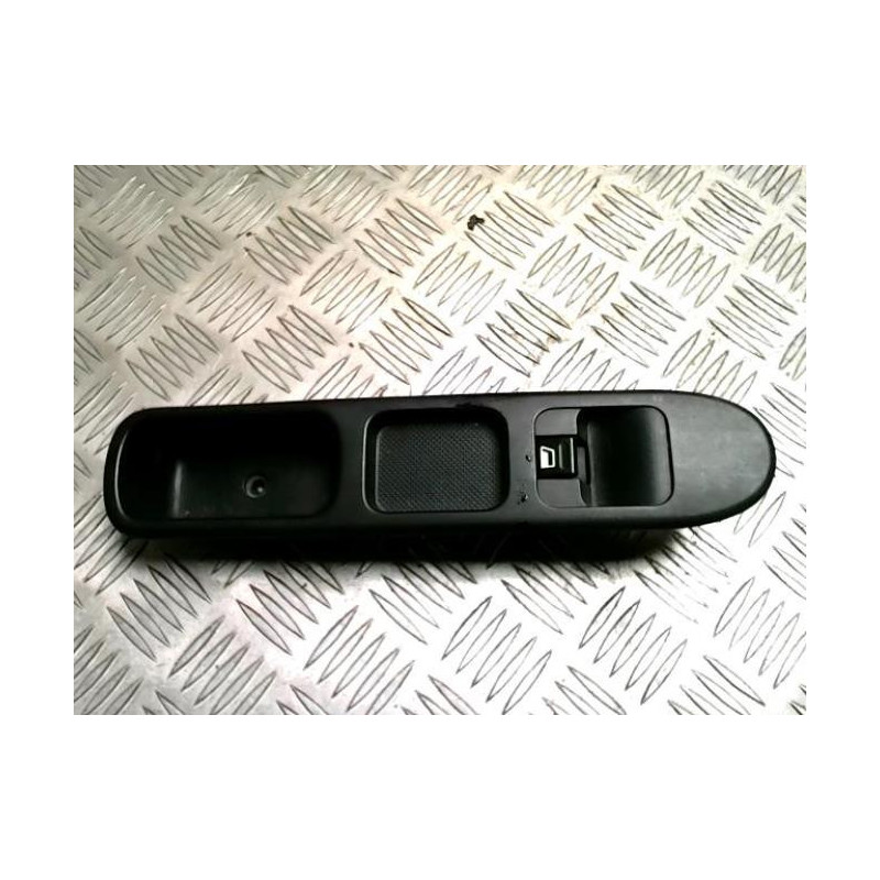 Interrupteur de leve vitre avant droit PEUGEOT 307 PHASE 1 d’occasion