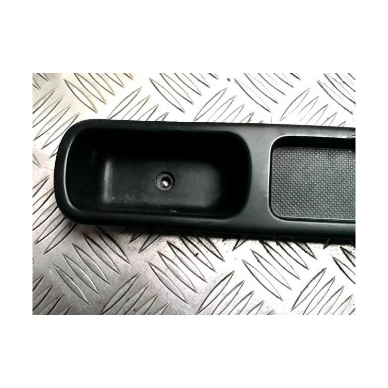 Interrupteur de leve vitre avant droit PEUGEOT 307 PHASE 1 d’occasion