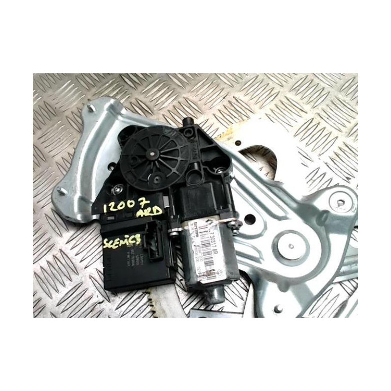 Leve vitre electrique arriere droit RENAULT GRAND SCENIC 3 PHASE 1 d’occasion