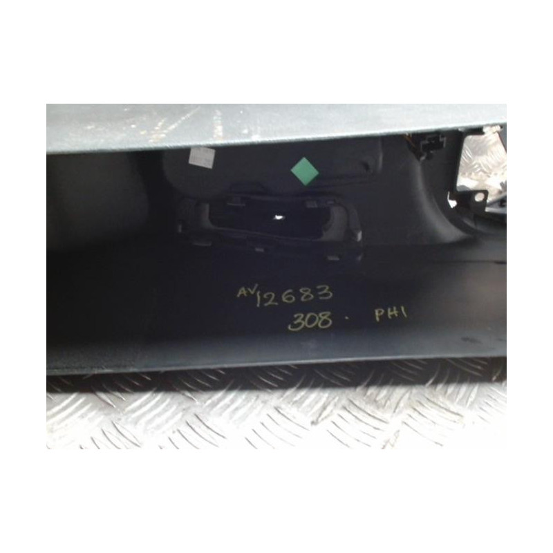 Console central (interieur plastique) PEUGEOT 308 1 PHASE 1 d’occasion
