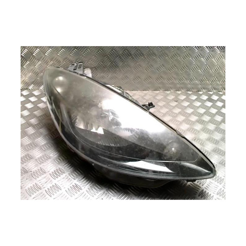 Optique avant principal droit (feux)(phare) PEUGEOT 1007 d’occasion
