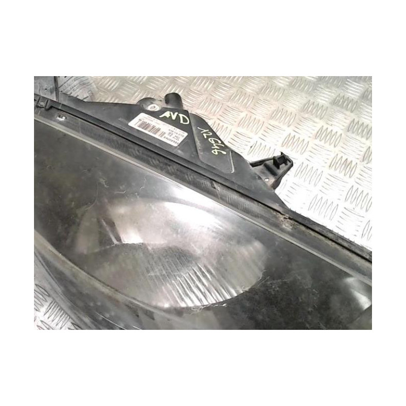 Optique avant principal droit (feux)(phare) PEUGEOT 1007 d’occasion