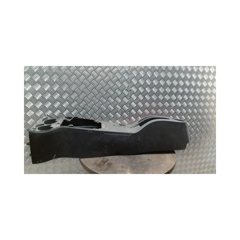 Console central (interieur plastique) TOYOTA URBAN CRUISER d’occasion