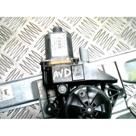 Leve vitre electrique avant droit PEUGEOT 208 1 PHASE 2 d’occasion