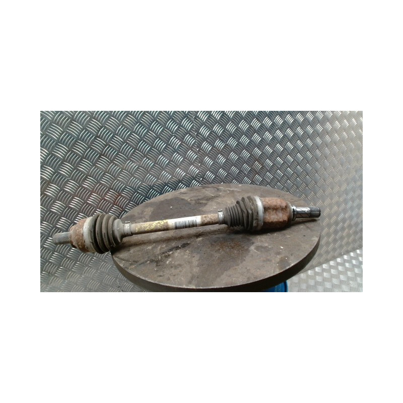 Cardan gauche (transmission) RENAULT TWINGO 3 PHASE 1 d’occasion