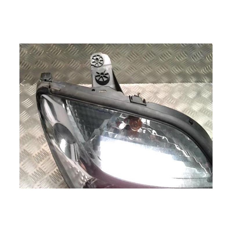 Optique avant principal droit (feux)(phare) RENAULT SCENIC 1 PHASE 2 d’occasion