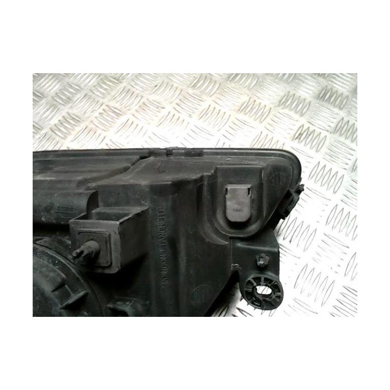 Optique avant principal droit (feux)(phare) RENAULT SCENIC 1 PHASE 2 d’occasion