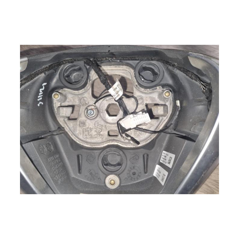 Volant FORD FIESTA 6 PHASE 2 d’occasion