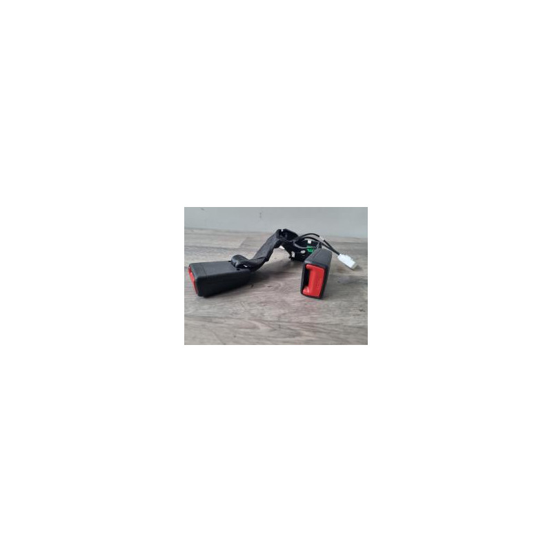 Attache ceinture arriere droit KIA RIO 4 PHASE 1 d’occasion