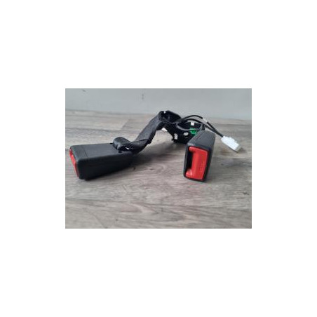 Attache ceinture arriere droit KIA RIO 4 PHASE 1 d’occasion