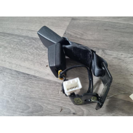 Attache ceinture arriere droit KIA RIO 4 PHASE 1 d’occasion