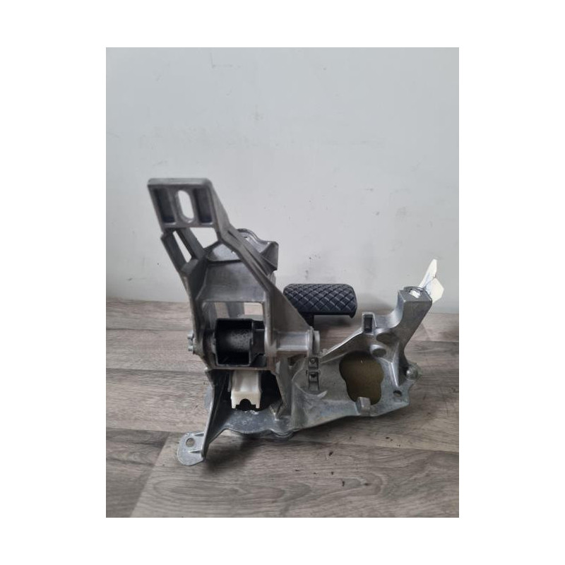 Pedale de frein AUDI A6 3 AVANT PHASE 1 BREAK d’occasion