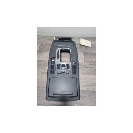 Console central (interieur plastique) AUDI A6 3 AVANT PHASE 1 BREAK d’occasion