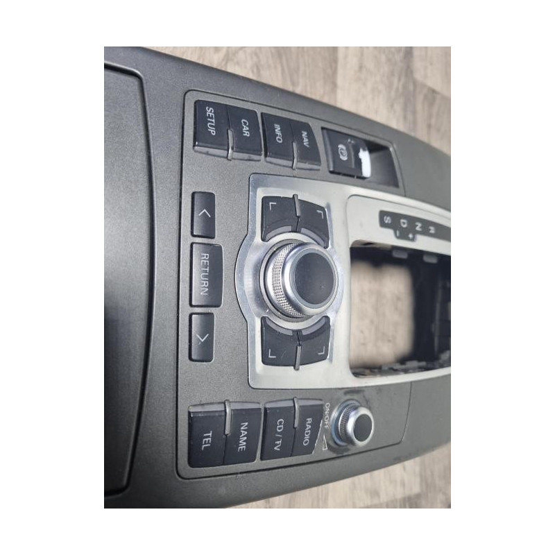 Console central (interieur plastique) AUDI A6 3 AVANT PHASE 1 BREAK d’occasion