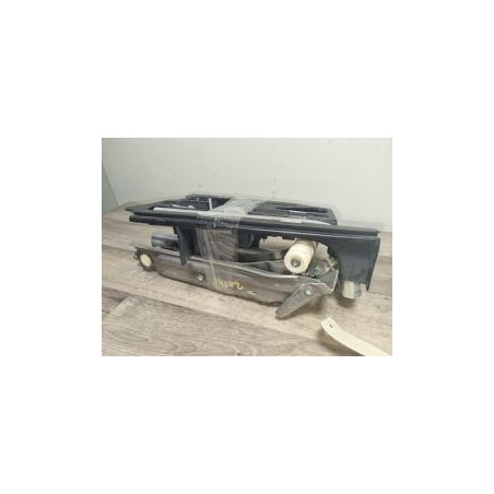 Cric (Ensemble depannage) AUDI A6 3 AVANT PHASE 1 BREAK d’occasion