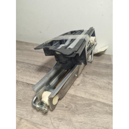 Cric (Ensemble depannage) AUDI A6 3 AVANT PHASE 1 BREAK d’occasion
