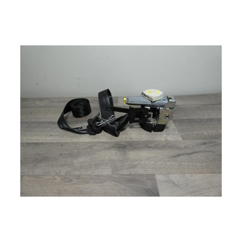 Ceinture avant droit FORD FIESTA 6 PHASE 2 d’occasion