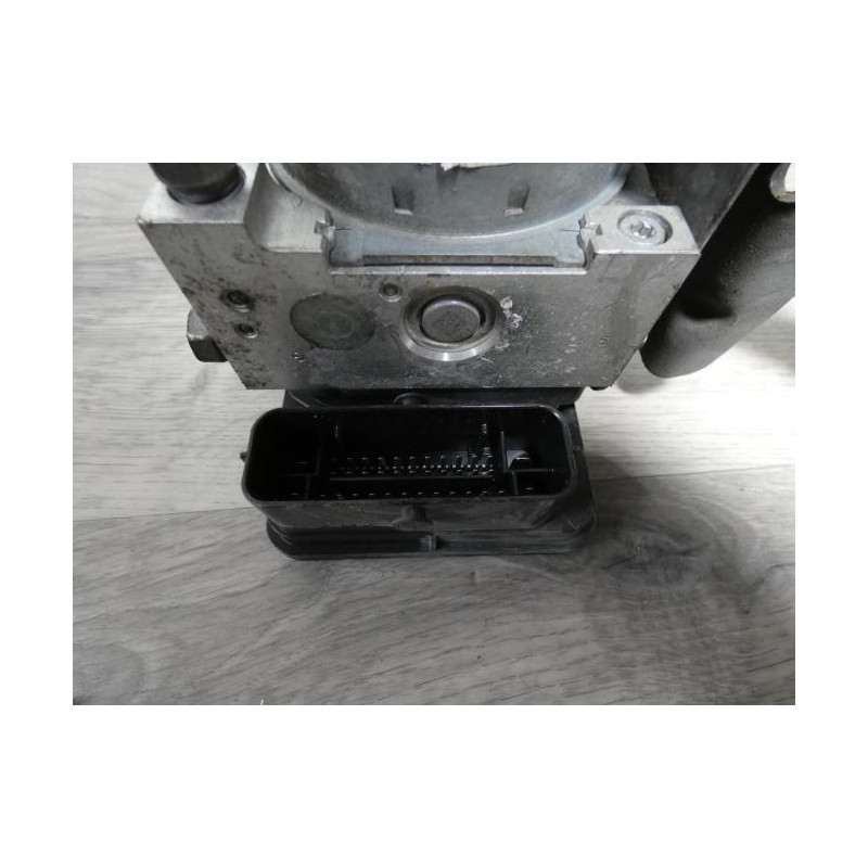 Bloc ABS (freins anti-blocage) FORD FIESTA 6 PHASE 2 d’occasion