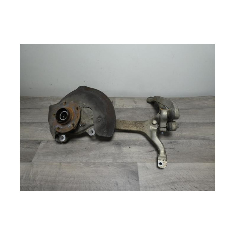 Fusee avant gauche AUDI A6 3 AVANT PHASE 1 BREAK d’occasion