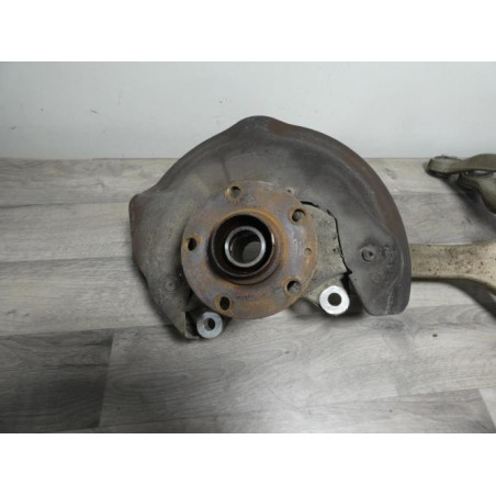 Fusee avant gauche AUDI A6 3 AVANT PHASE 1 BREAK d’occasion