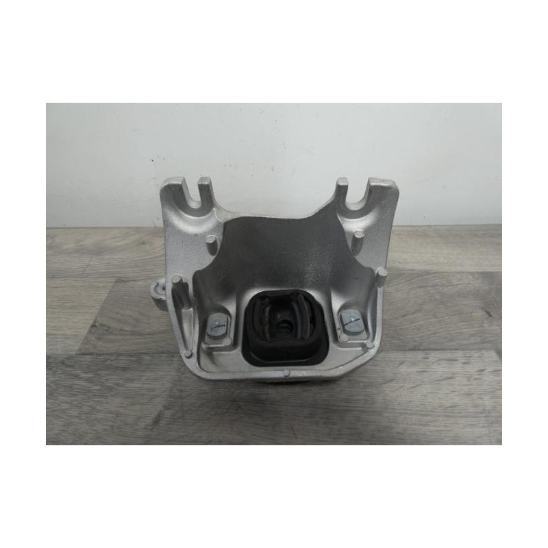 Support moteur gauche RENAULT TRAFIC 3 COURT PHASE 2 d’occasion