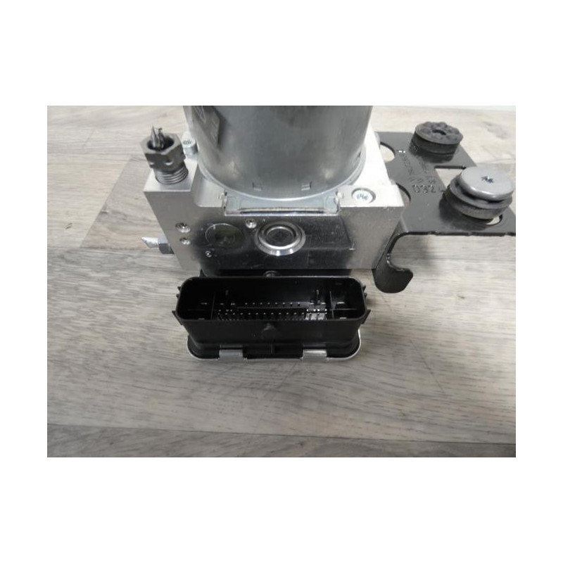 Bloc ABS (freins anti-blocage) RENAULT TRAFIC 3 COURT PHASE 2 d’occasion