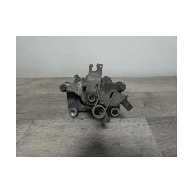Etrier arriere droit (freinage) RENAULT TRAFIC 3 COURT PHASE 2 d’occasion