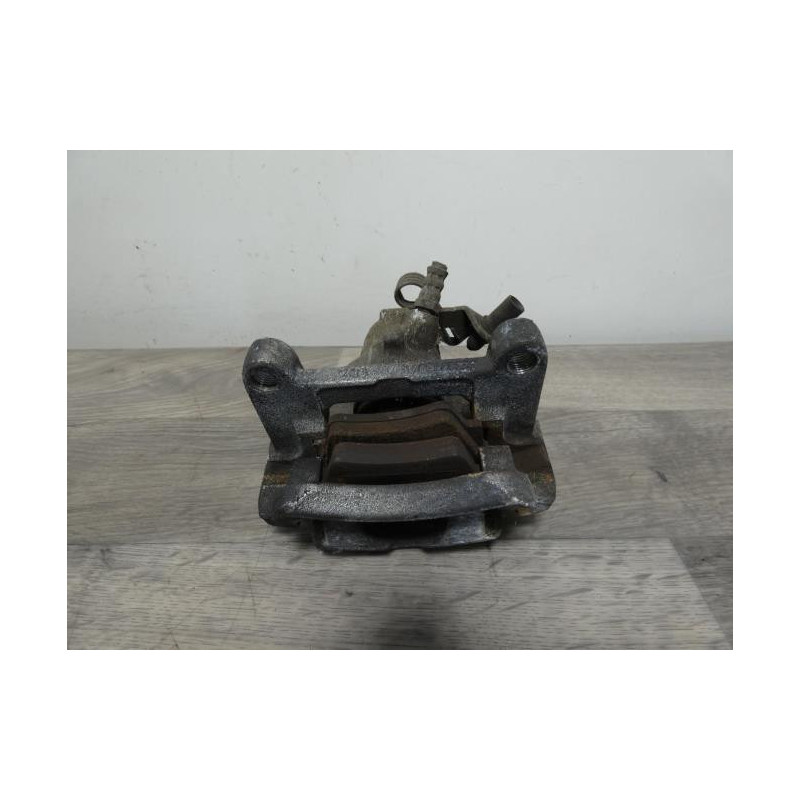 Etrier arriere droit (freinage) RENAULT TRAFIC 3 COURT PHASE 2 d’occasion