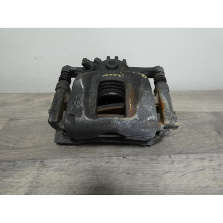 Etrier avant droit (freinage) RENAULT TRAFIC 3 COURT PHASE 2 d’occasion