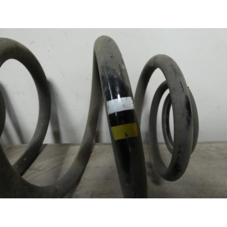 Ressort de suspension arriere RENAULT TRAFIC 3 COURT PHASE 2 d’occasion