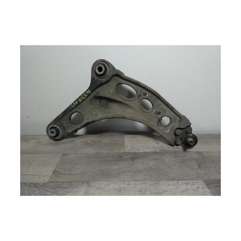 Triangle avant droit RENAULT TRAFIC 3 COURT PHASE 2 d’occasion