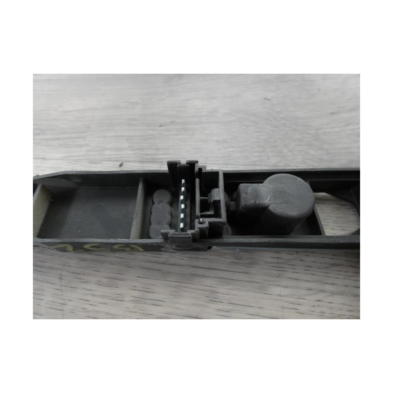 Platine feu arriere droit RENAULT KANGOO 1 PHASE 1 d’occasion