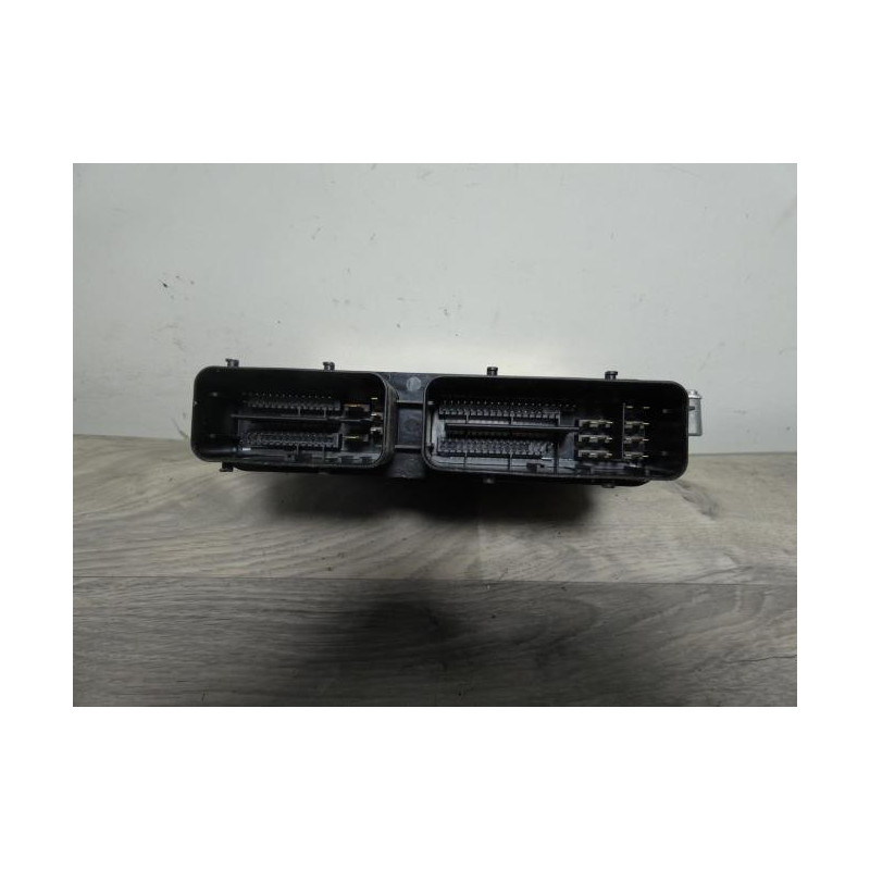 Calculateur OPEL MERIVA B PHASE 1 d’occasion