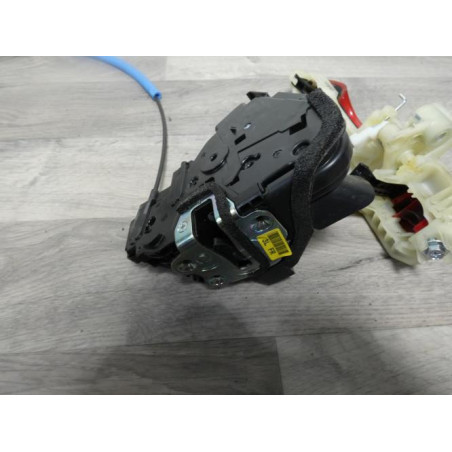 Serrure avant droit KIA RIO 4 PHASE 1 d’occasion