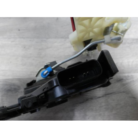 Serrure avant droit KIA RIO 4 PHASE 1 d’occasion
