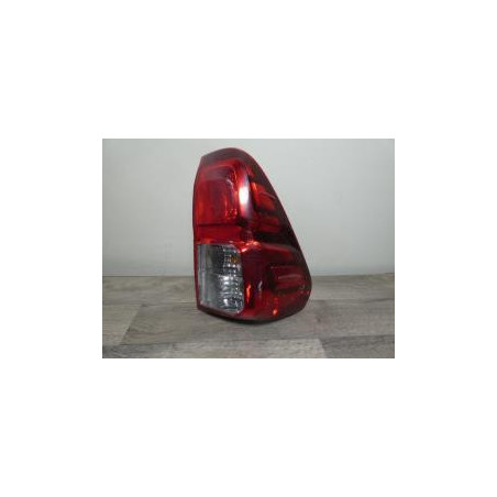 Feu arriere principal droit (feux) TOYOTA HILUX 5 PHASE 1 d’occasion