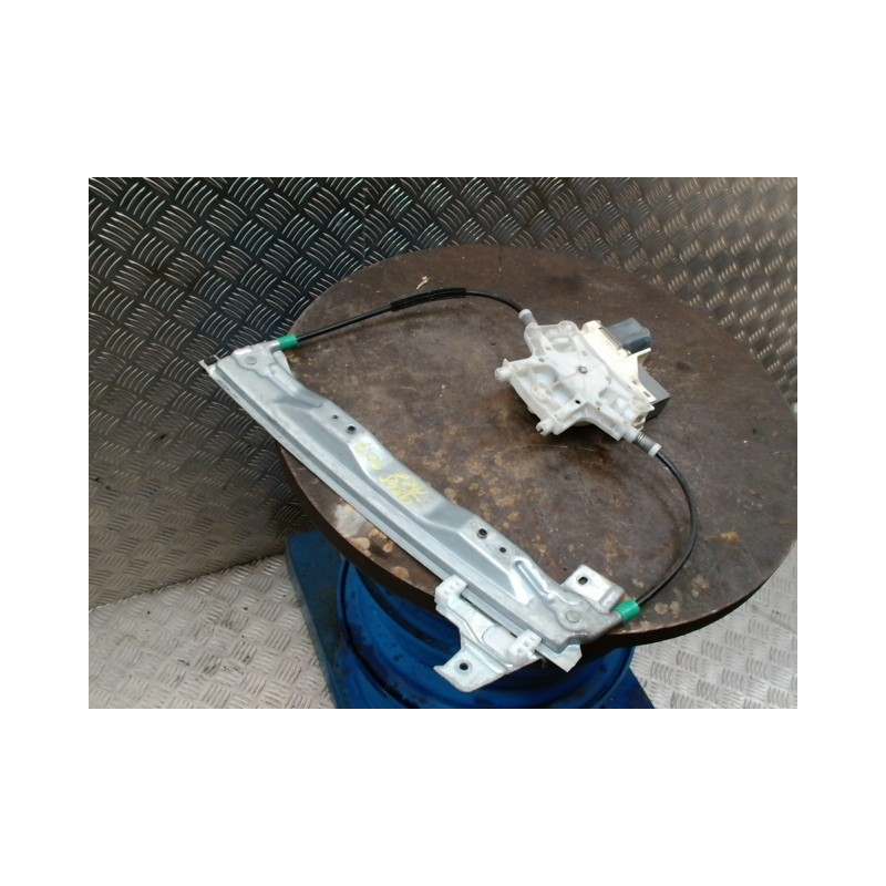 Leve vitre electrique arriere gauche PEUGEOT 407 PHASE 1 BREAK d’occasion